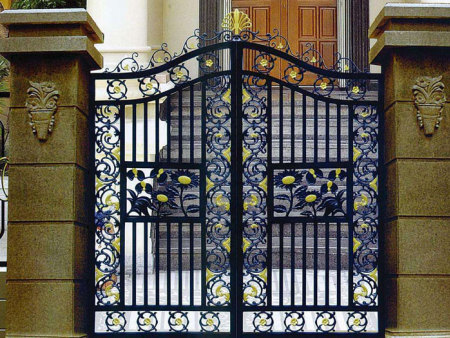 鐵藝(yì)大門
